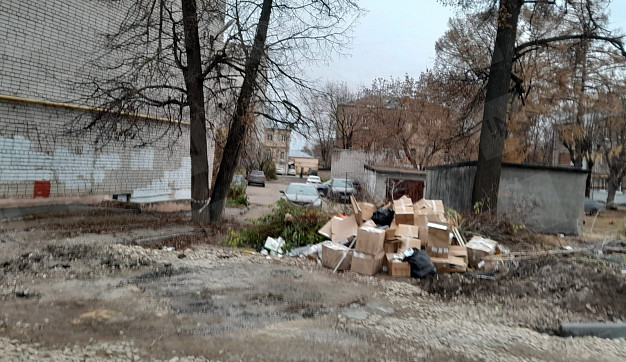 В Иванове на Багаева образовалась стихийная свалка